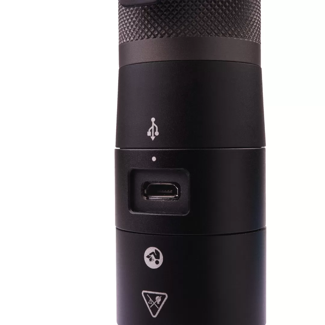 Đèn Pin LED Cầm Tay Milwaukee  L4 FMLED-301