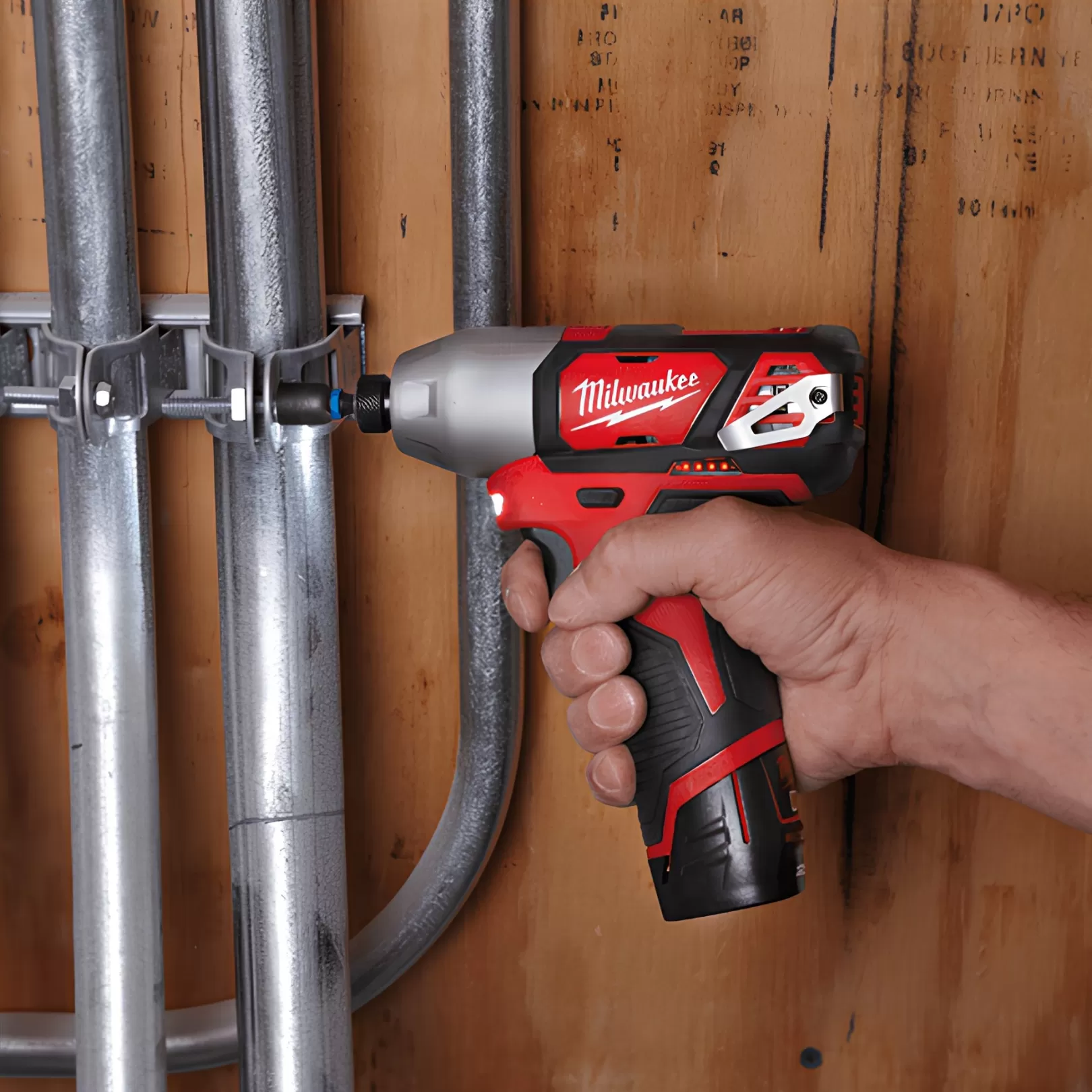 Máy Vặn Vít Milwaukee M12 BID