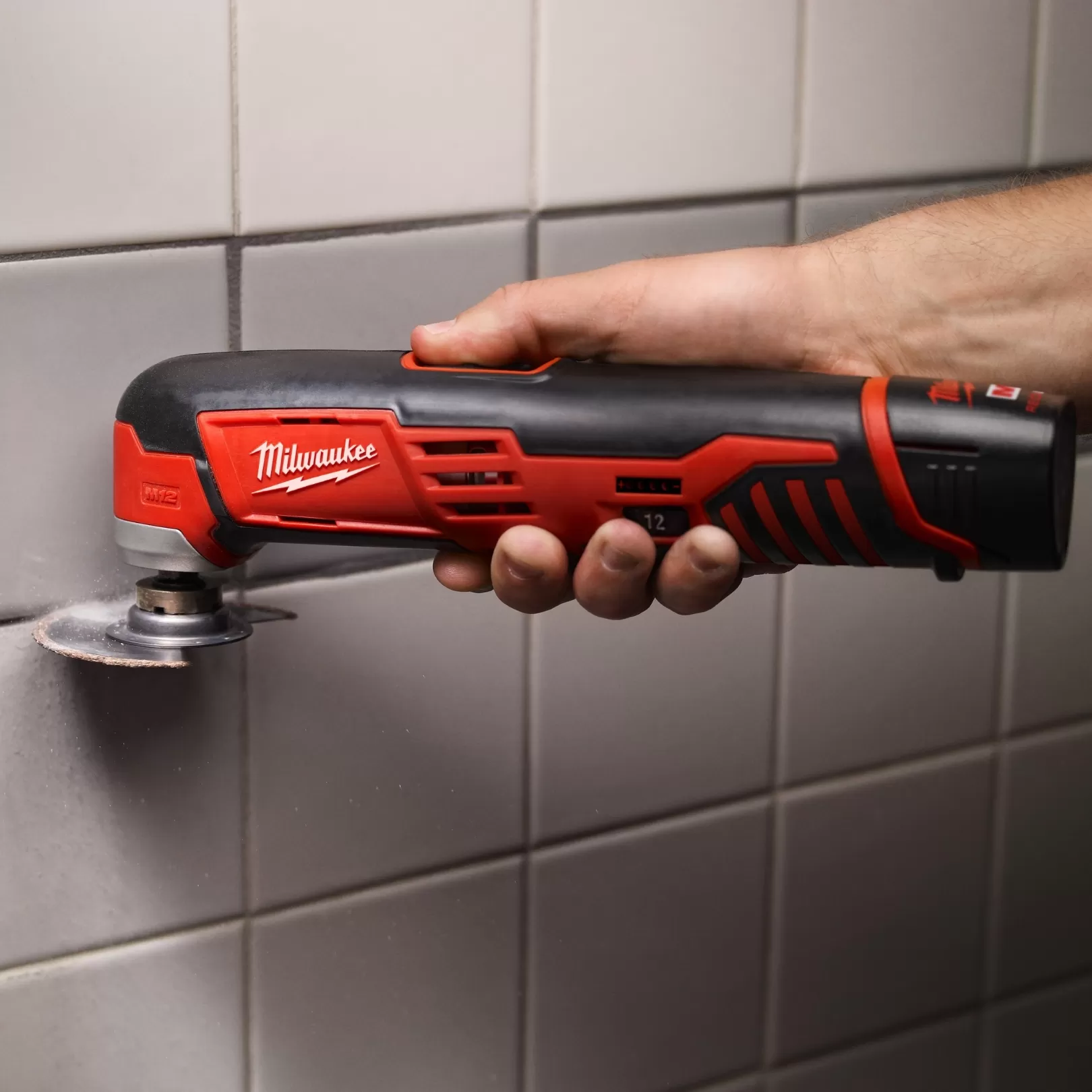 Máy Cắt Đa Năng Milwaukee M12 MT