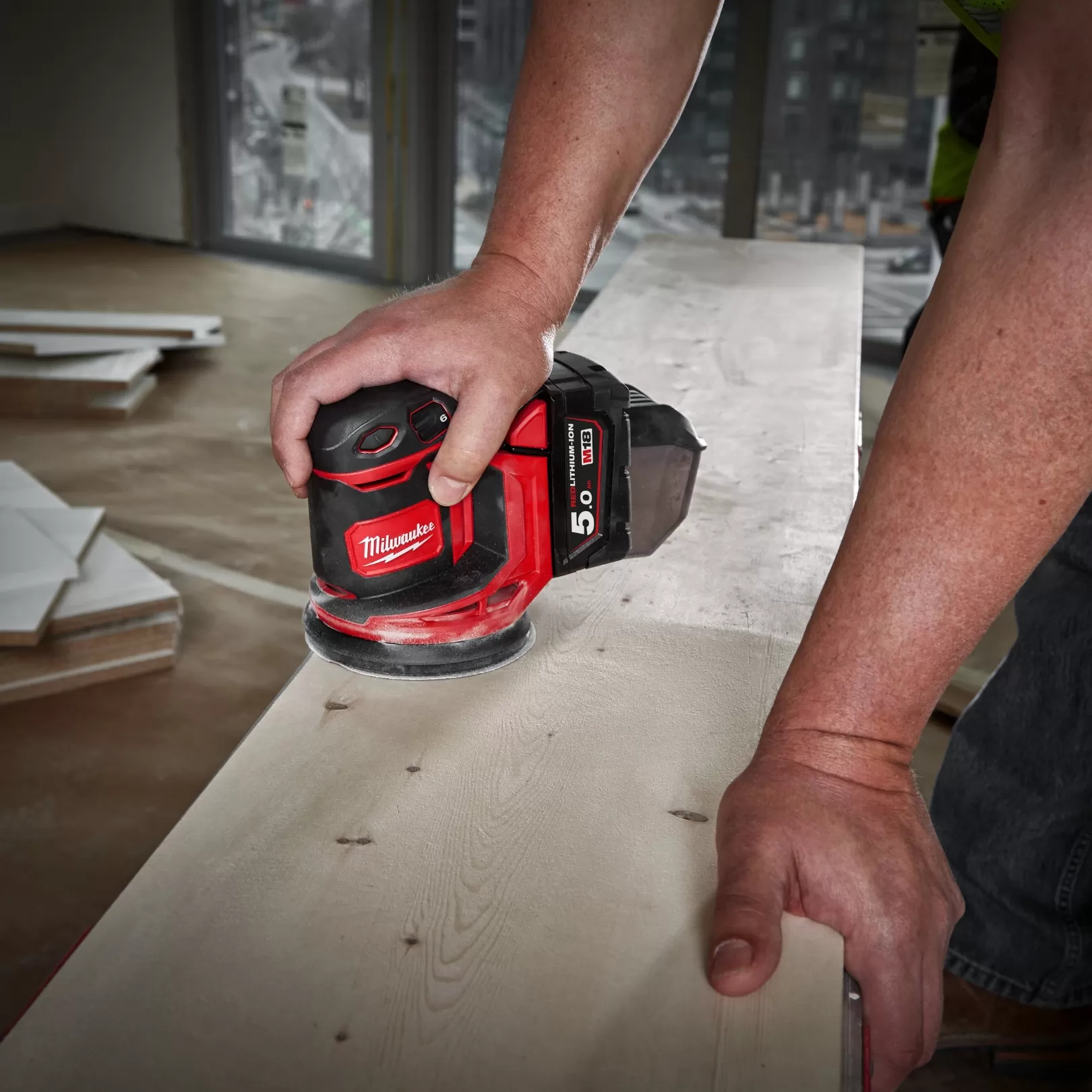Máy Chà Nhám Milwaukee M18 BOS125-0X0