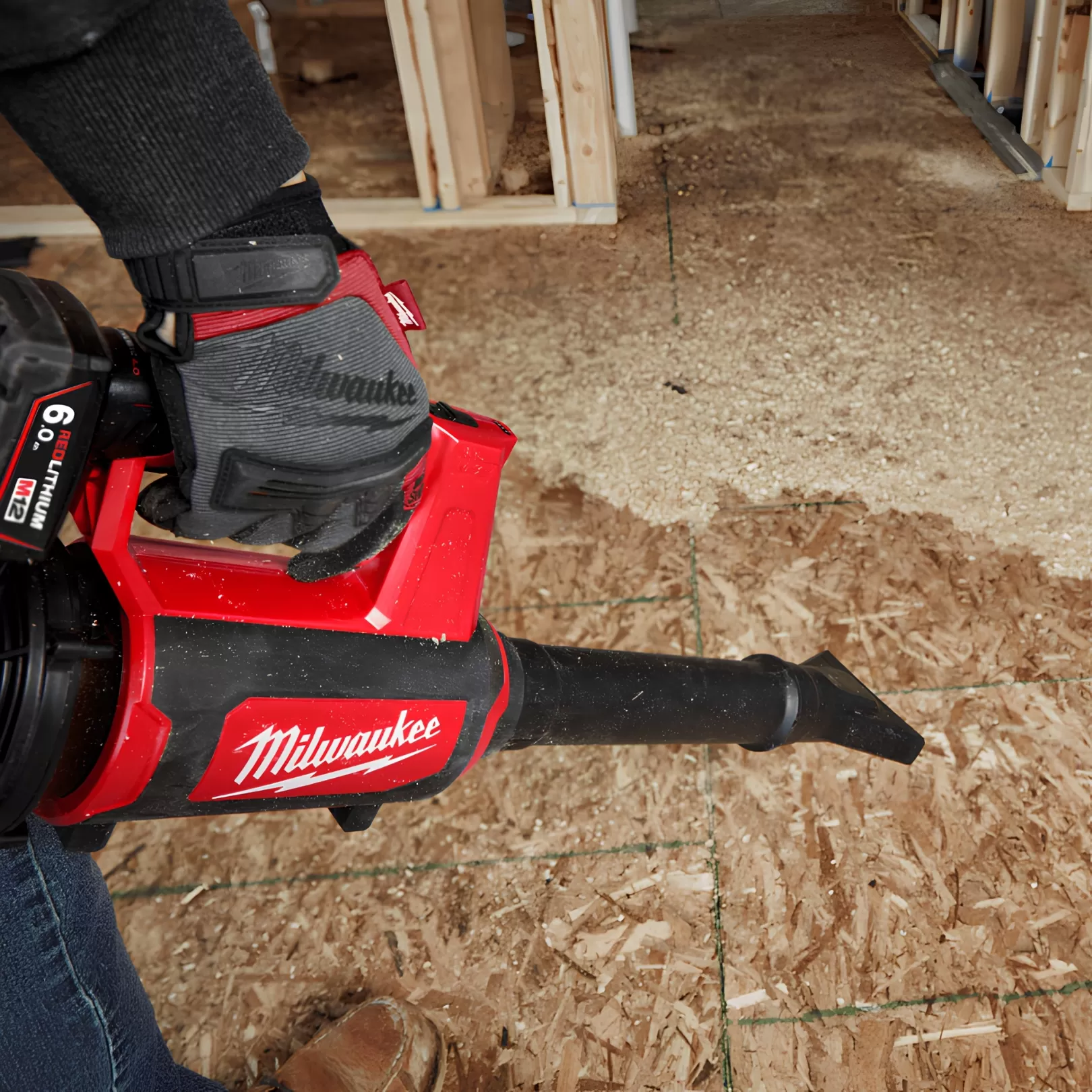 Máy thổi Milwaukee M12 BBL-0