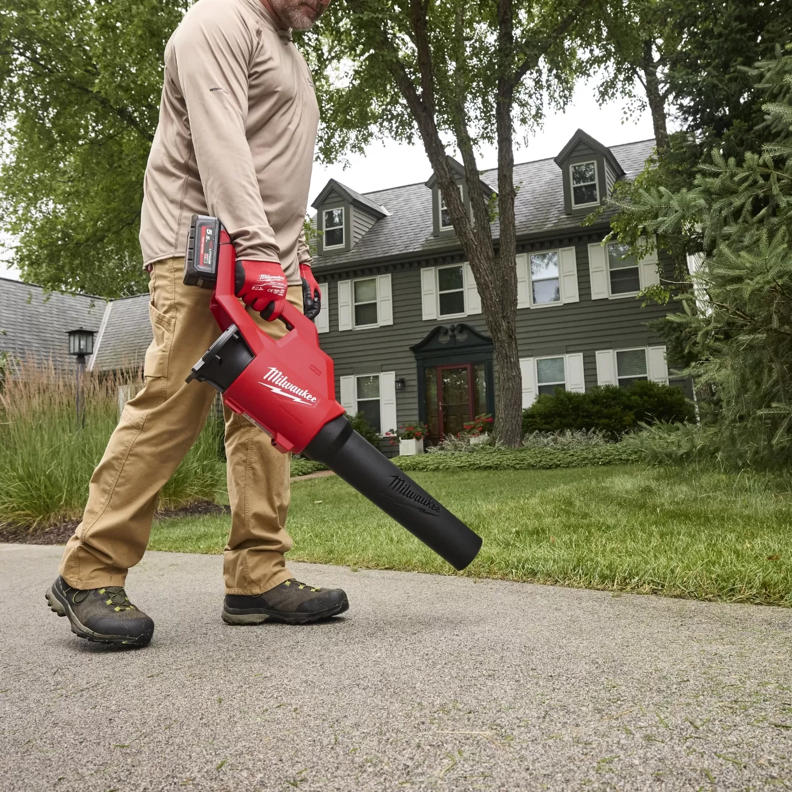 Máy Thổi Milwaukee M18 BLBO