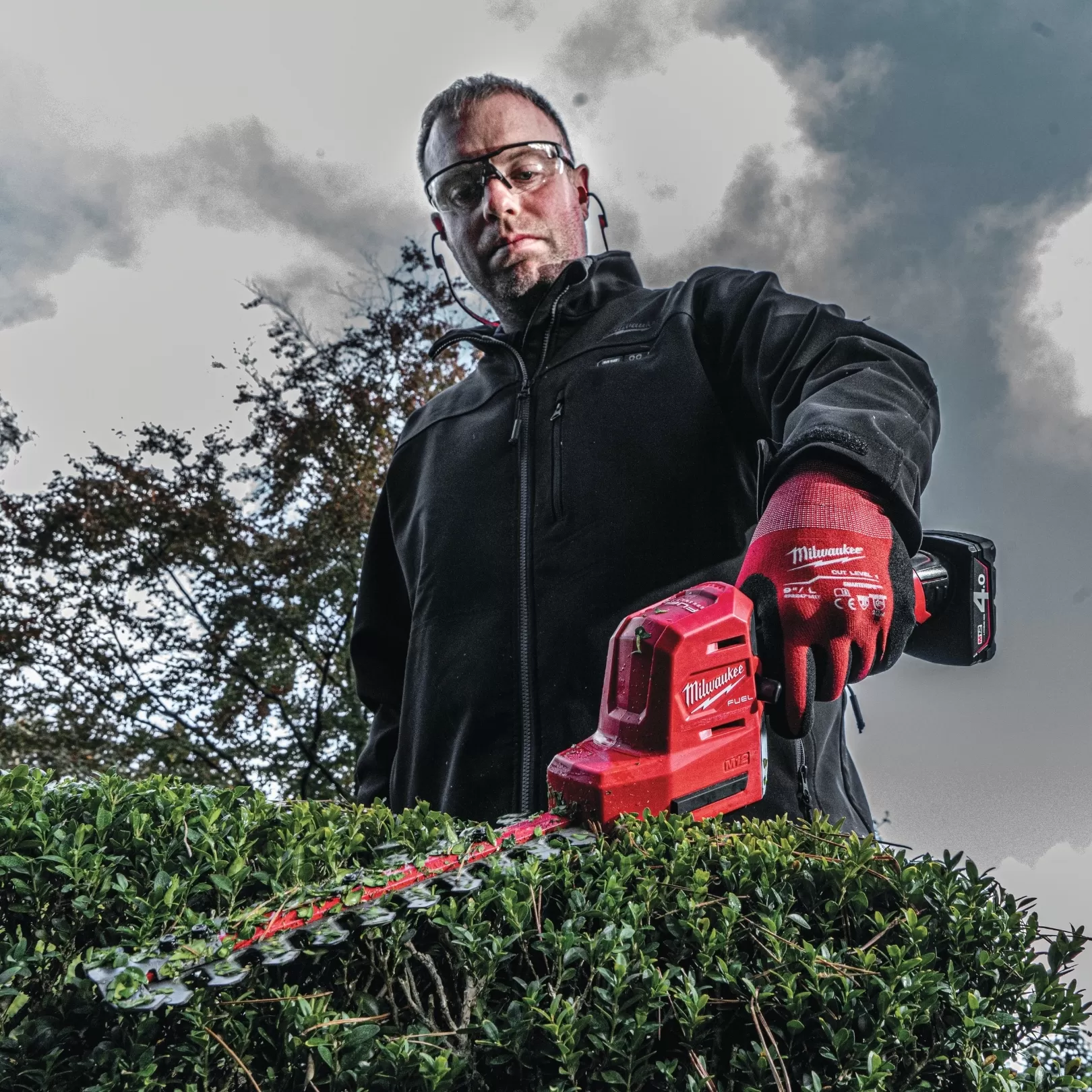 Máy Tỉa Hàng Rào Milwaukee M12 FHT20-0