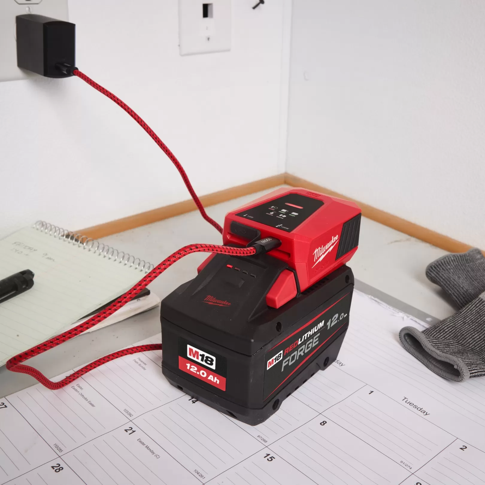 Bộ Sạc Di Động Nhỏ Gọn Milwaukee M18 TC