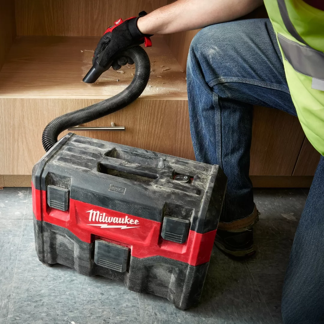 Máy Hút Bụi Khô/Ướt Milwaukee M18 VC2-0