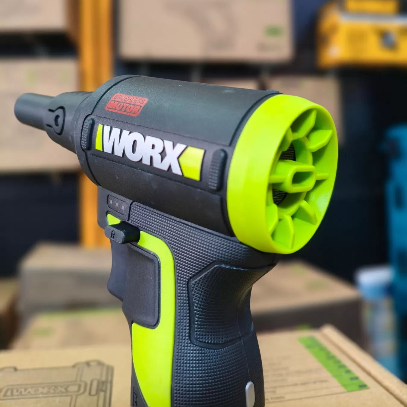 Máy Thôi Bụi Pin Worx WU094.9 (Thân Máy)