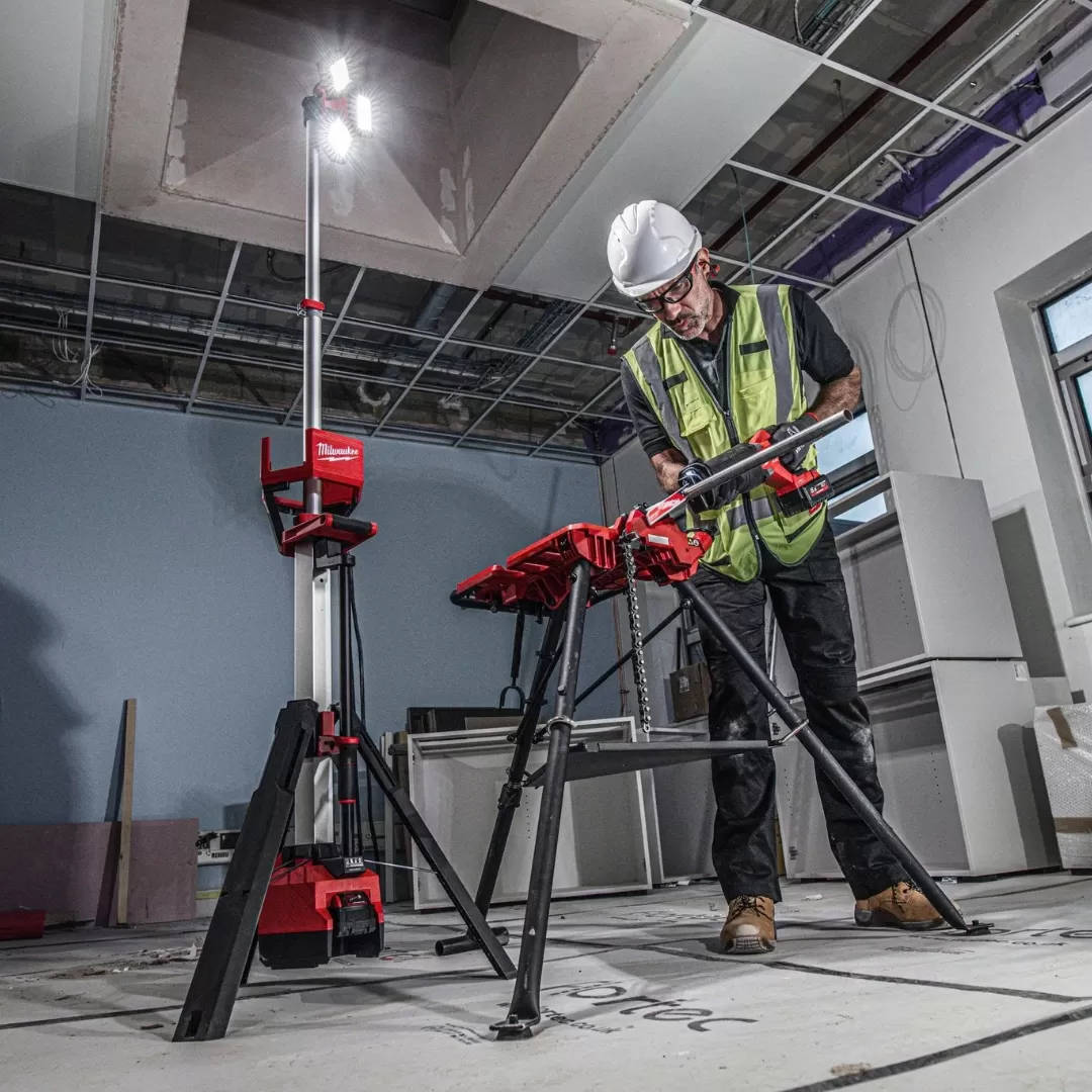 Đèn LED Công Suất Cao Milwaukee M18 HOSALC