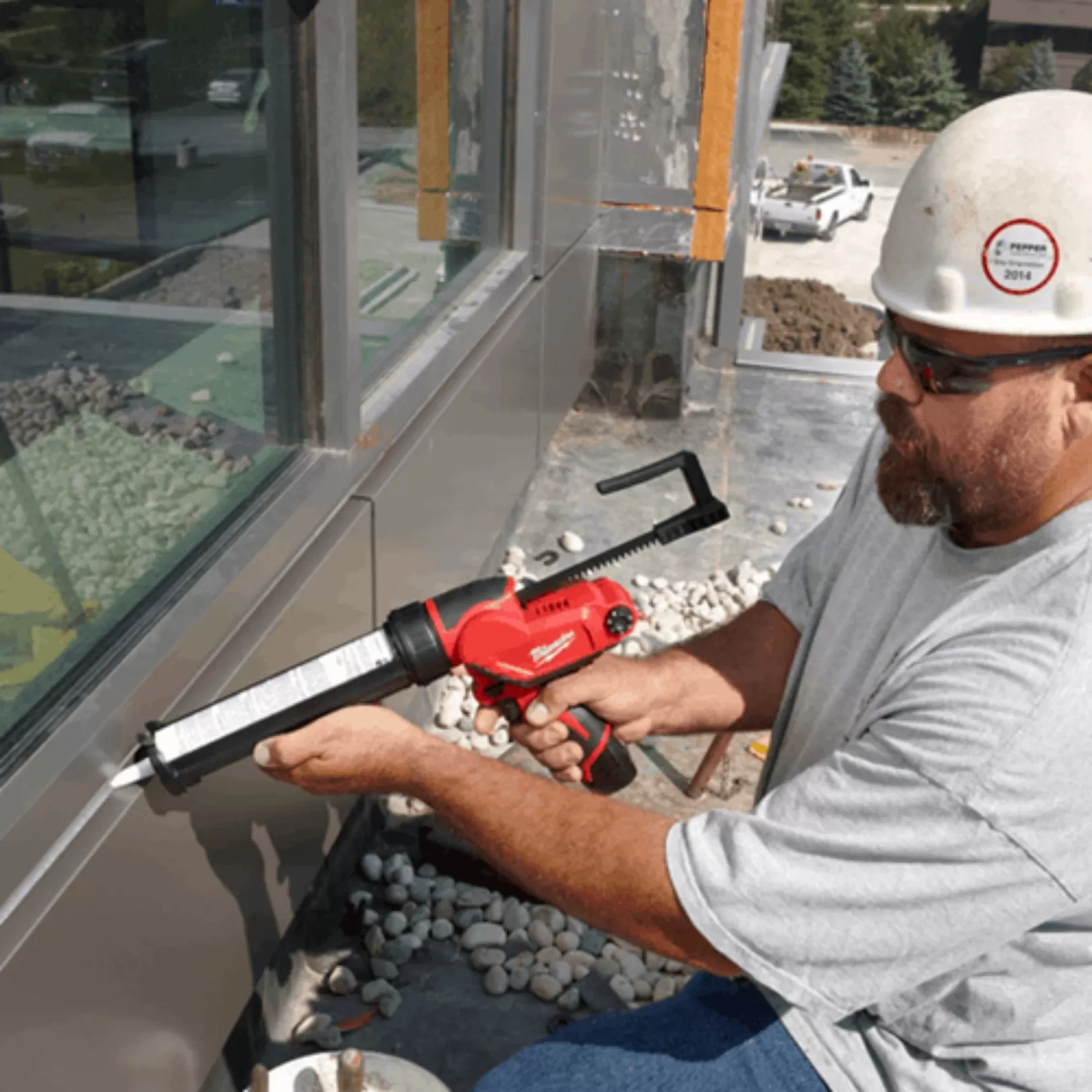 Máy Bơm Keo Milwaukee M12 PCG/310C-0