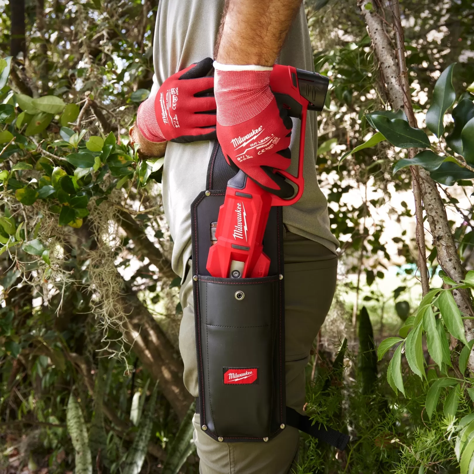 Máy Cắt Cành Milwaukee M12 BLPRS-0