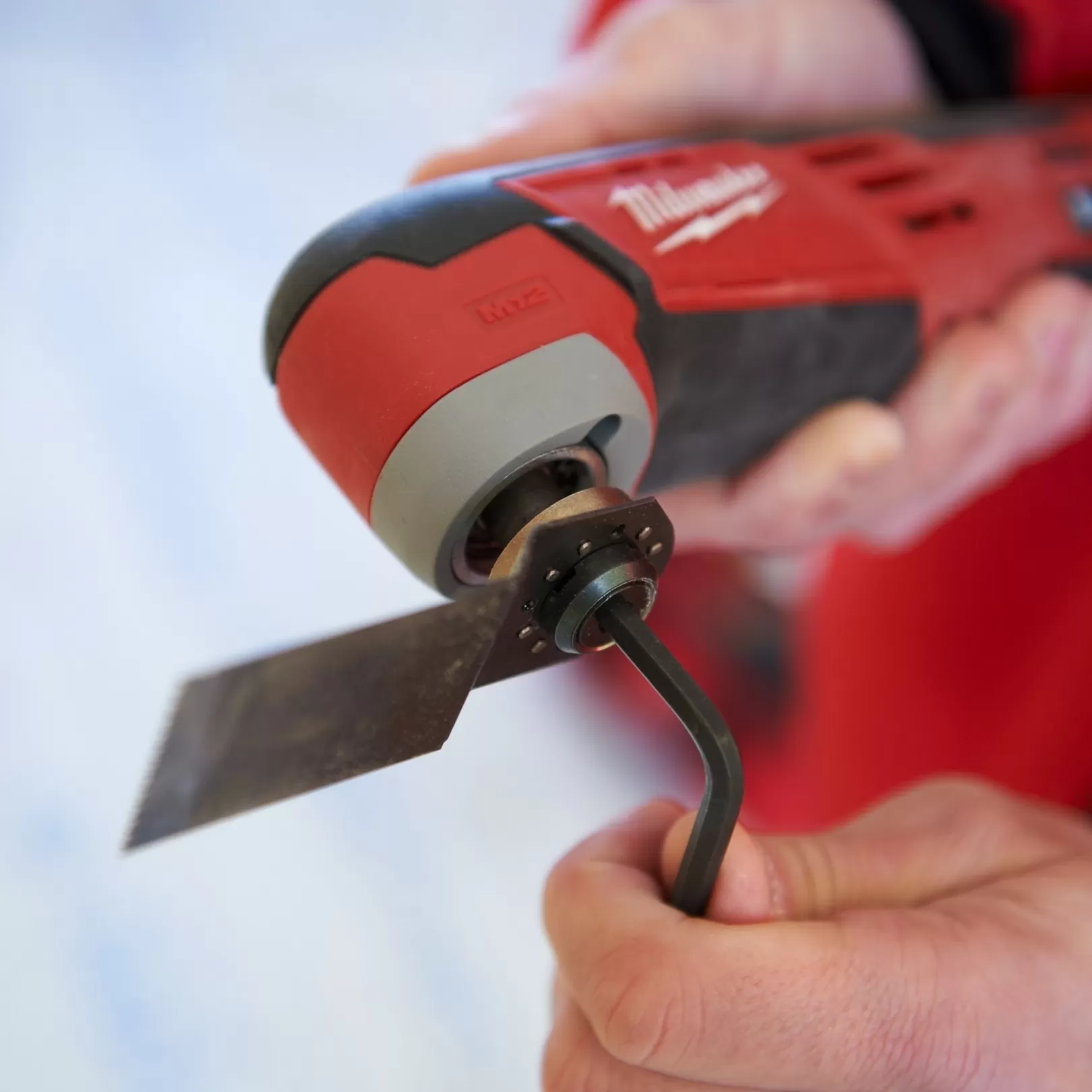 Máy Cắt Đa Năng Milwaukee M12 MT