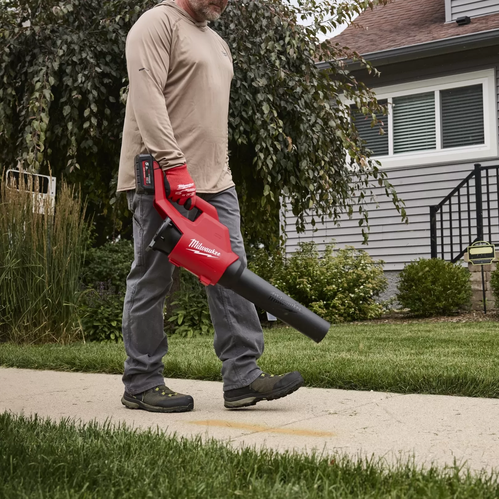 Máy Thổi Milwaukee M18 BLBO