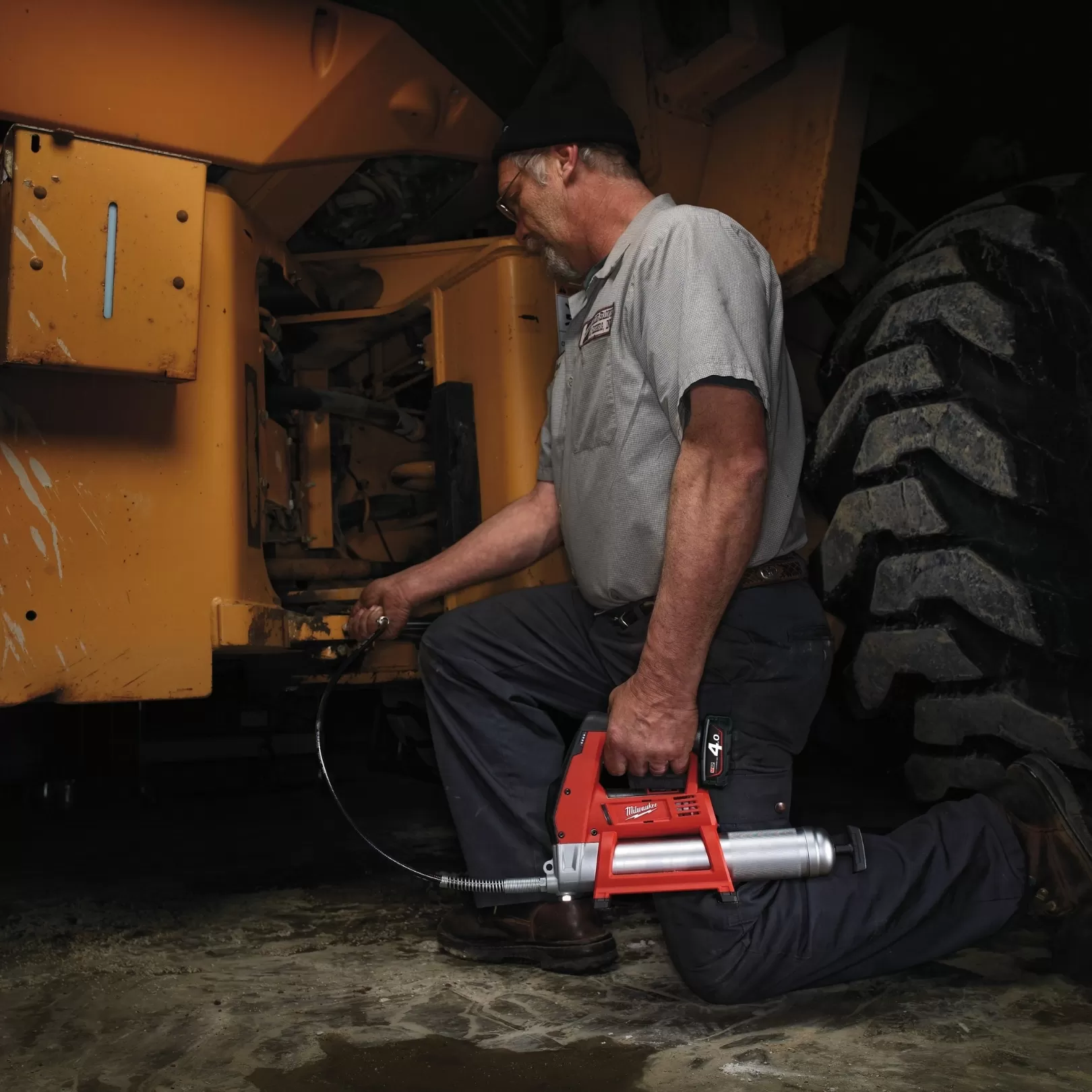Máy Tra Mỡ Milwaukee M12 GG-0