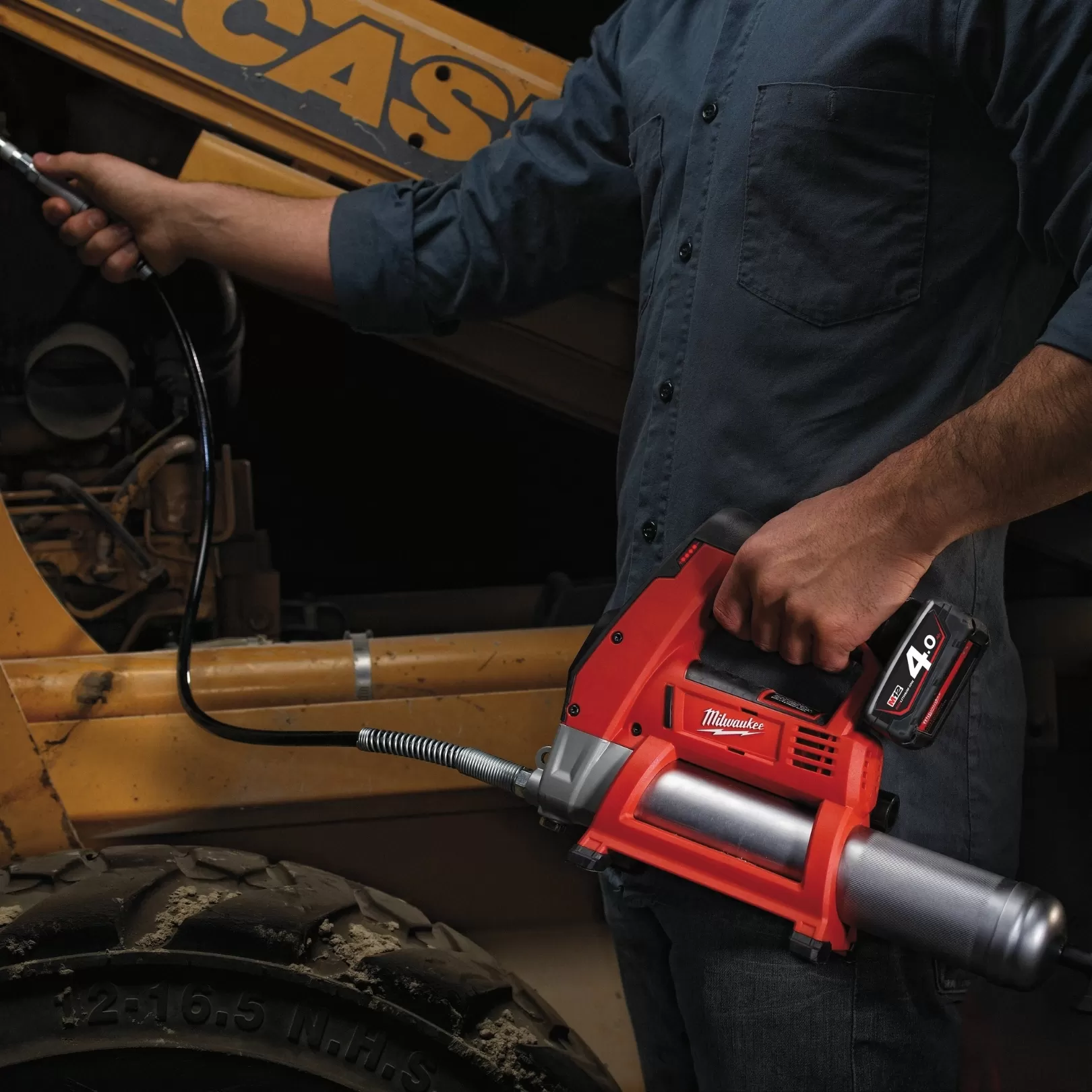 Máy Tra Mỡ Milwaukee M12 GG-0