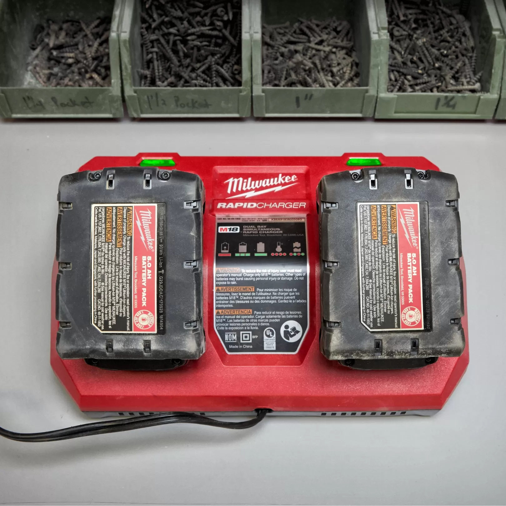 Sạc Nhanh 18V Milwaukee M18 DFC (2 Cổng)