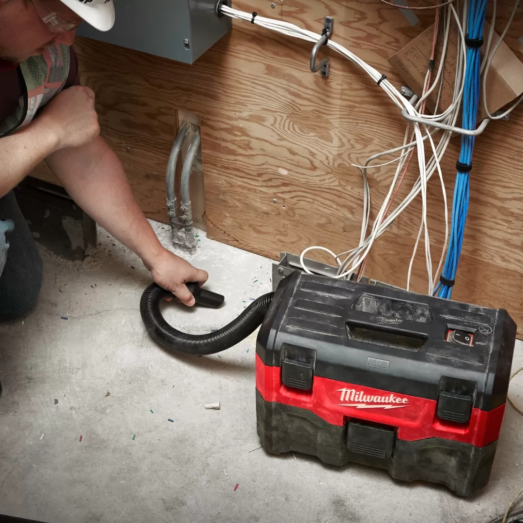 Máy Hút Bụi Khô/Ướt Milwaukee M18 VC2-0